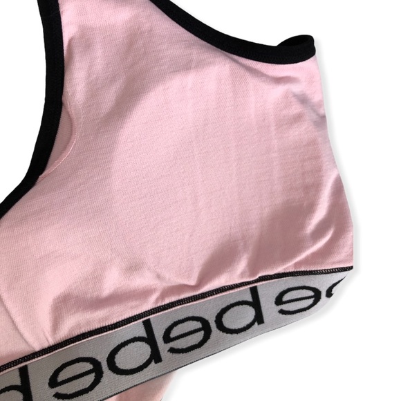 🏃‍♀️bebe sport | Parfait Pink Seamless Racerback Athletic Bra W/ Removable Cups - Picture 3 of 8